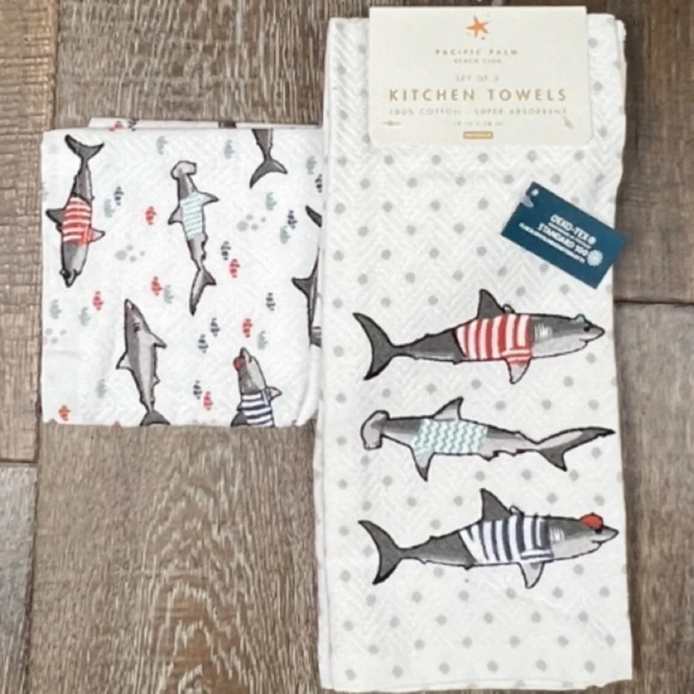 Envogue - ‘Patriot Sharks 🦈’ dish towels (2). NWT Firm!